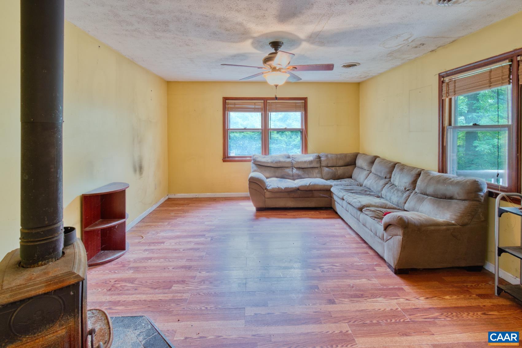 748 Snow Mountain Road Stanardsville, VA 22973 - Photo 7 of 35