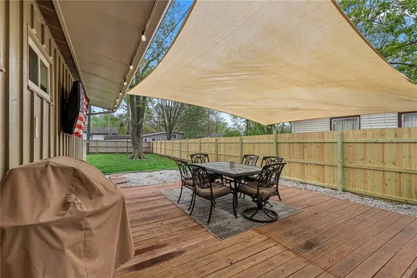 $295,000 | 11905 West 91st Terrace, Lenexa, KS 66215