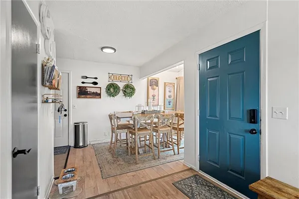 $295,000 | 11905 West 91st Terrace, Lenexa, KS 66215
