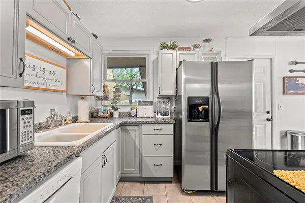 $295,000 | 11905 West 91st Terrace, Lenexa, KS 66215
