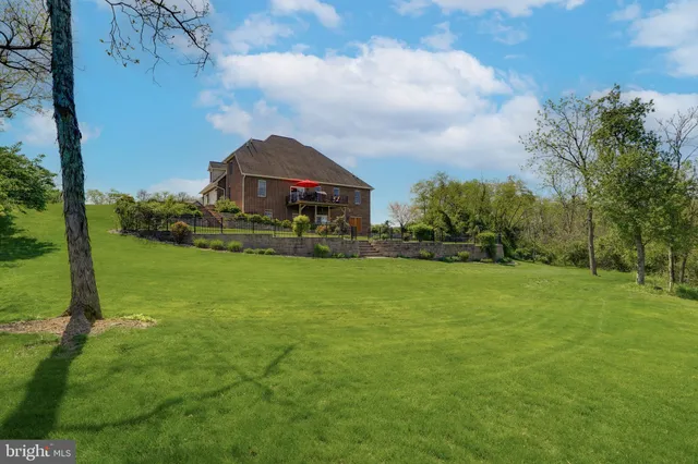 $729,900 | 239 Abishire Way, Chambersburg, PA 17201