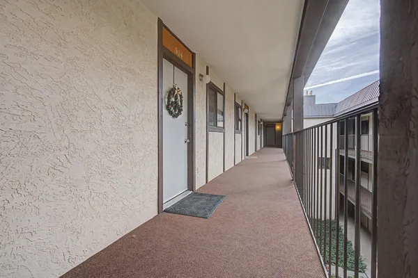 $154,900 | 3233 Lakeside Drive, Unit 304, Grand Junction, CO 81506