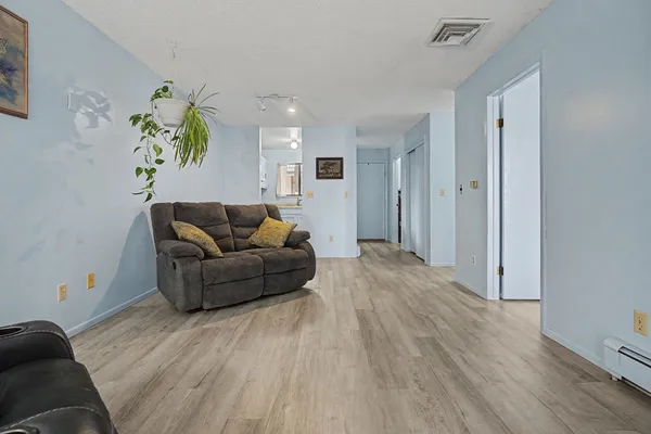 $154,900 | 3233 Lakeside Drive, Unit 304, Grand Junction, CO 81506