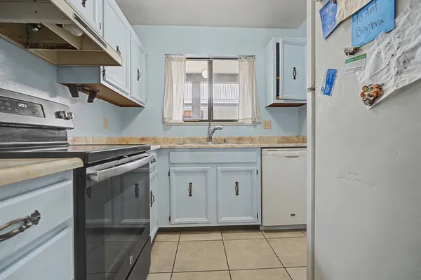 $154,900 | 3233 Lakeside Drive, Unit 304, Grand Junction, CO 81506
