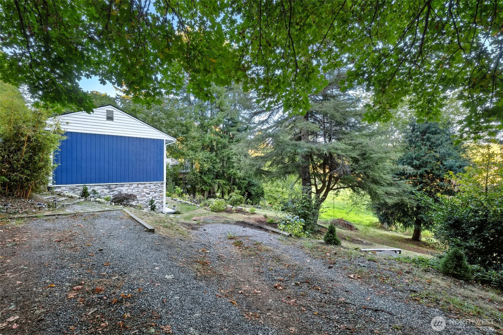 7119 Maxwelton Road Clinton, WA 98236 - Photo 28 of 37