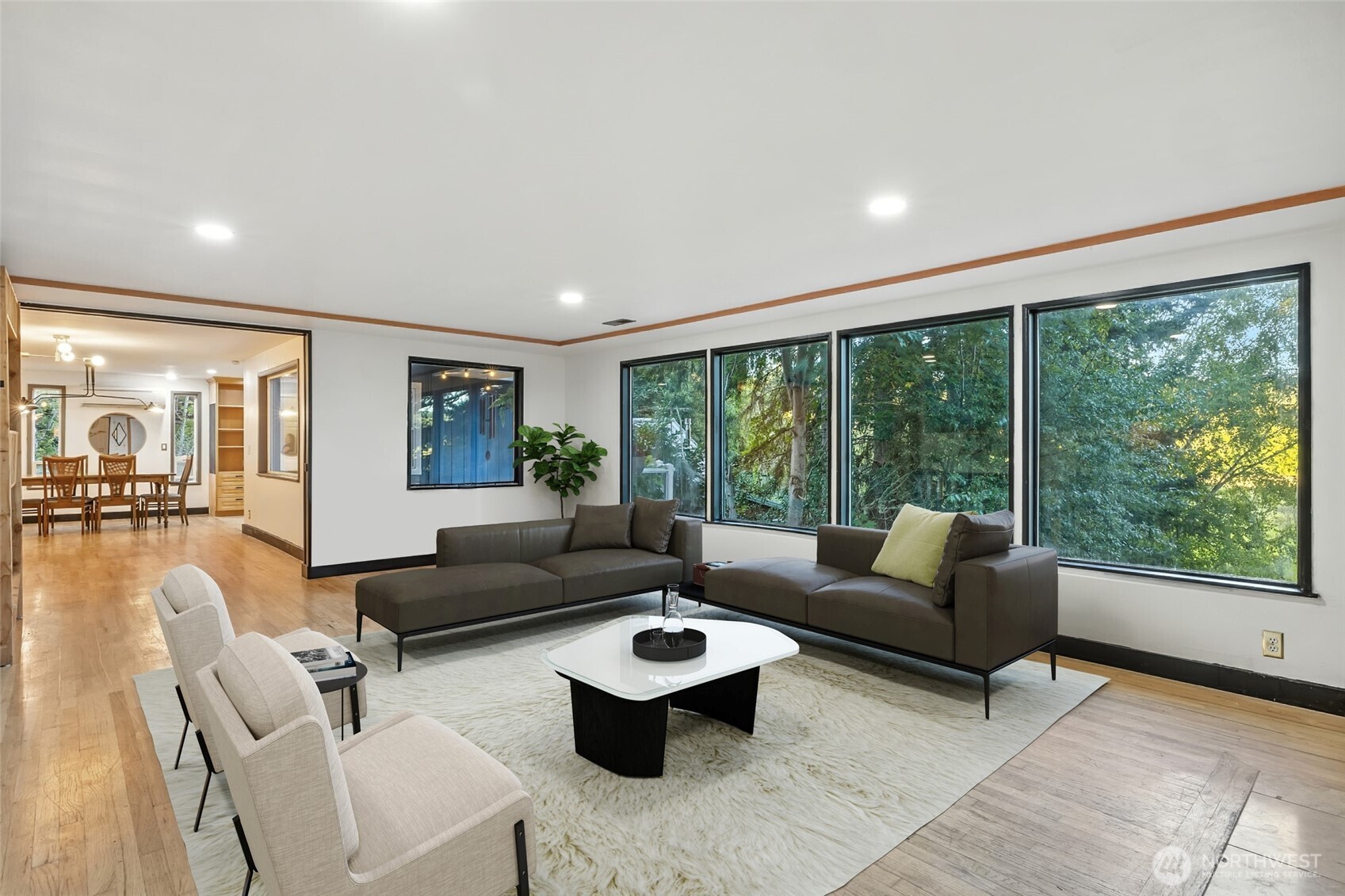 7119 Maxwelton Road Clinton, WA 98236 - Photo 4 of 37