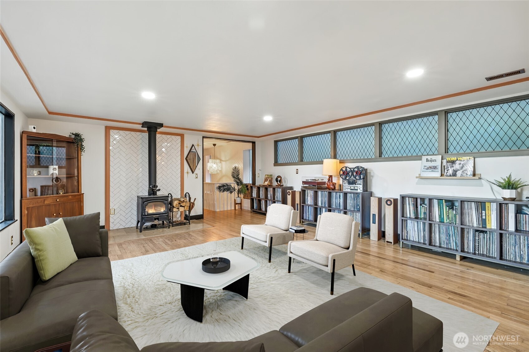 7119 Maxwelton Road Clinton, WA 98236 - Photo 6 of 37