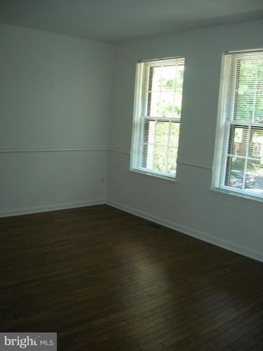 2123 Golf Course Drive Reston, VA 20191 - Photo 4 of 13 Master Bedroom