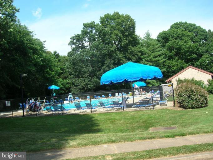 2123 Golf Course Drive Reston, VA 20191 - Photo 6 of 13 Newbridge pool within one block.