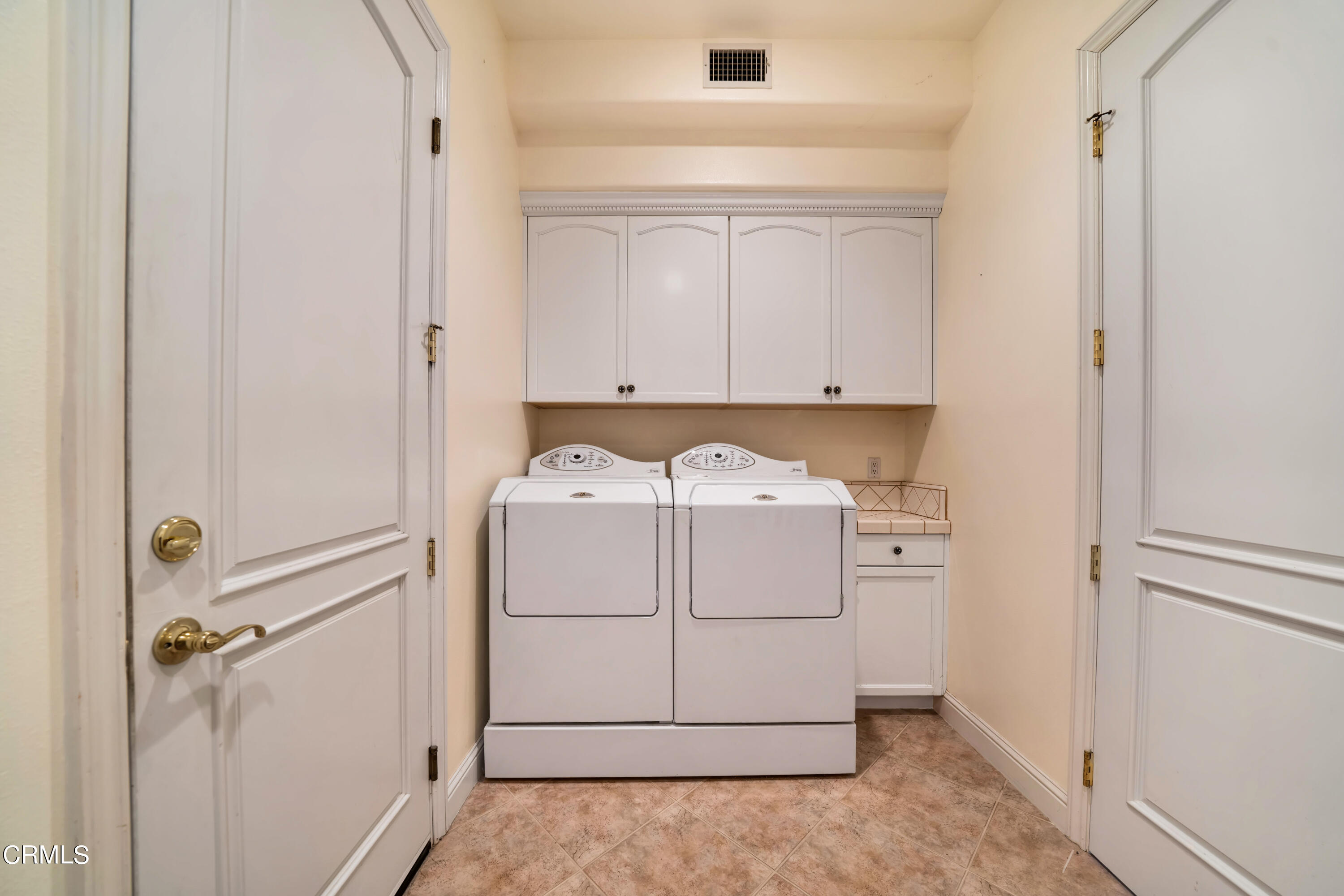 661 Corte De Quintero Camarillo, CA 93010 - Photo 30 of 54 Still-58