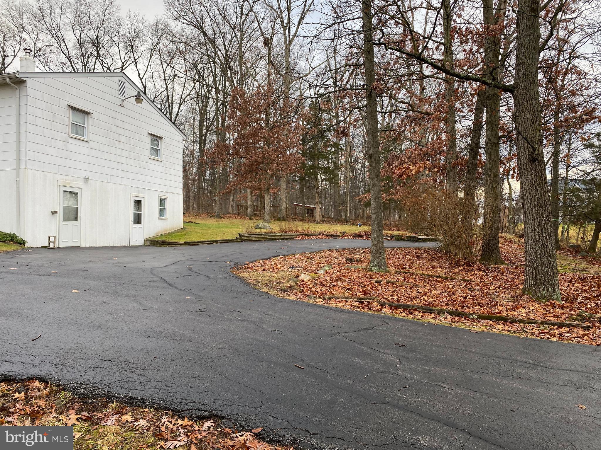 450 Middle Creek Road Fairfield, PA 17320 - Photo 4 of 16