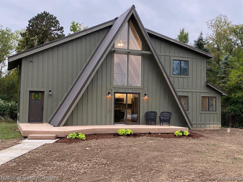 12466 Hegel Road Goodrich, MI 48438 - Photo 1 of 34