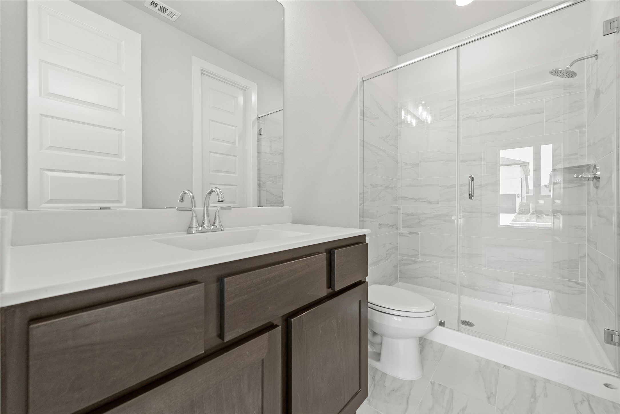 6406 Mahogany Br Trail Manvel, TX 77578 - Photo 15 of 32 Representative image. Features, selections and colors may vary.