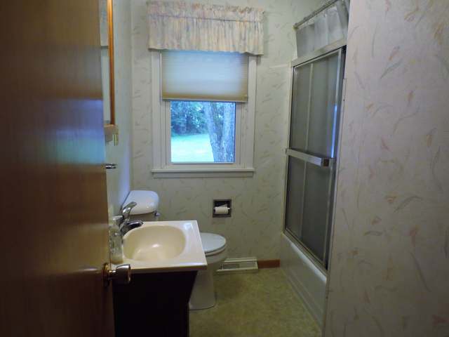 3875 Meadow Lane Rhinelander, WI 54501 - Photo 10 of 17 Gallery Image 10