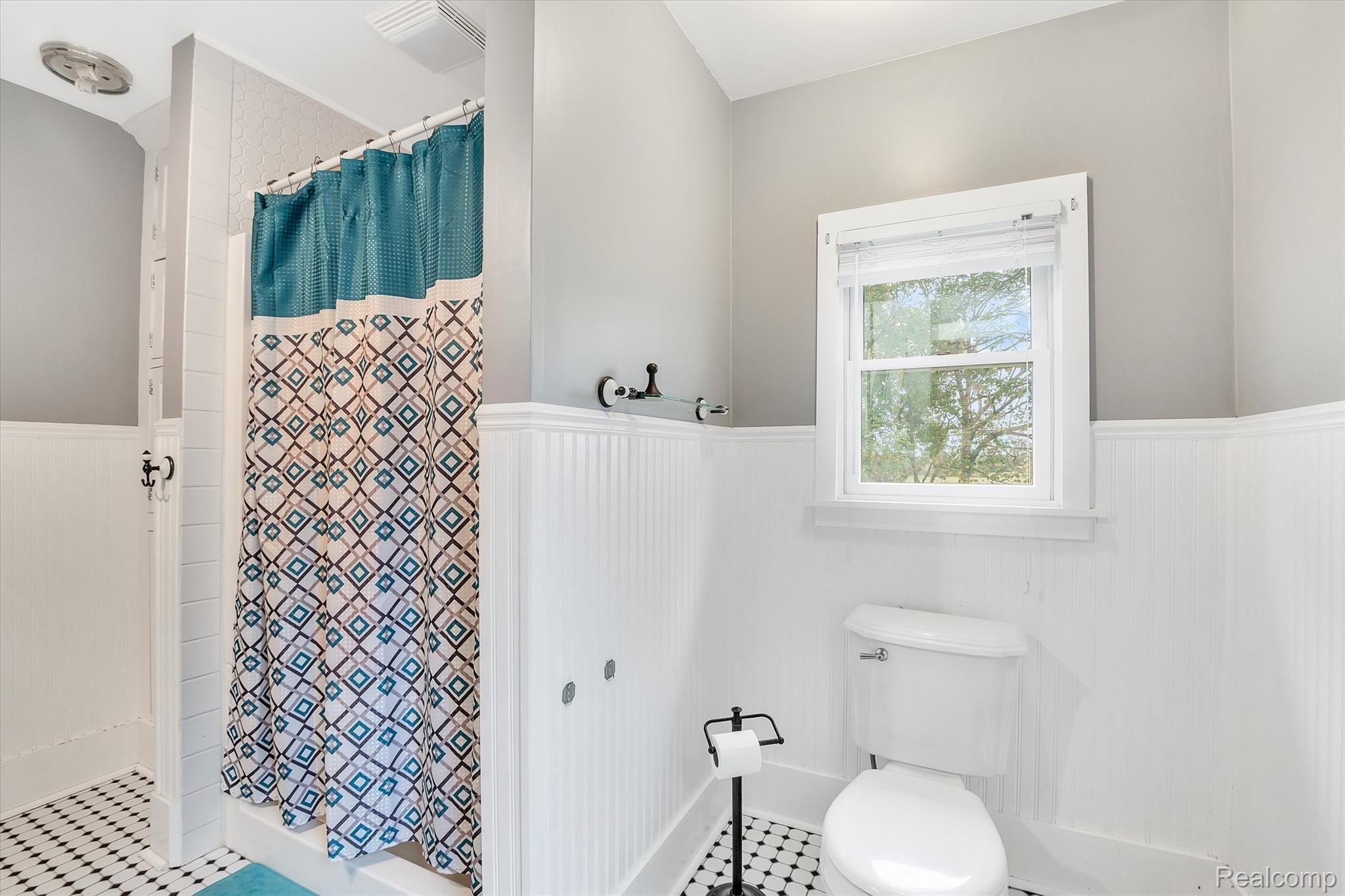 4503 Baldwin Road Grand Blanc, MI 48439 - Photo 28 of 45 32-4503-Baldwin-Rd-WindowStill-Real-Estate-Photography-32.jpg
