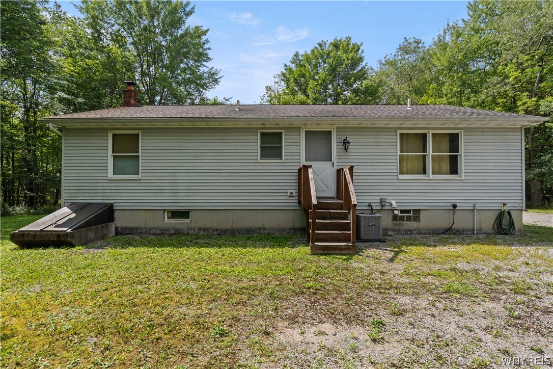 637 Burroughs Road Bennington, NY 14011 - Photo 42 of 50 Back Exterior