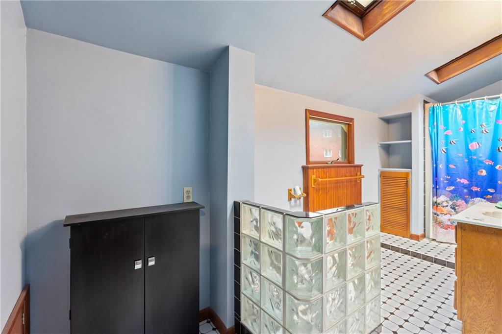 53 Lawrence Street Pittsburgh, PA 15209 - Photo 20 of 36