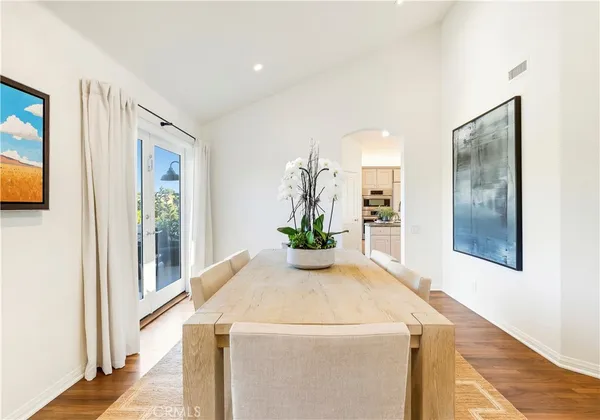$6,598,000 | 520 Kings Road, Newport Beach, CA 92663