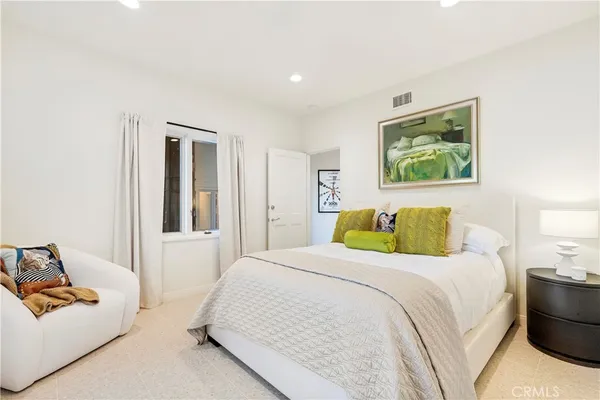 $6,598,000 | 520 Kings Road, Newport Beach, CA 92663