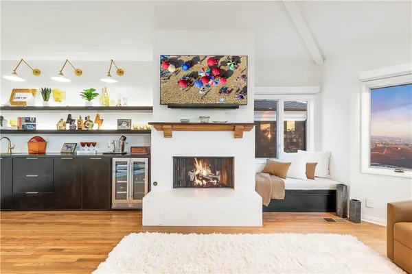 $6,598,000 | 520 Kings Road, Newport Beach, CA 92663