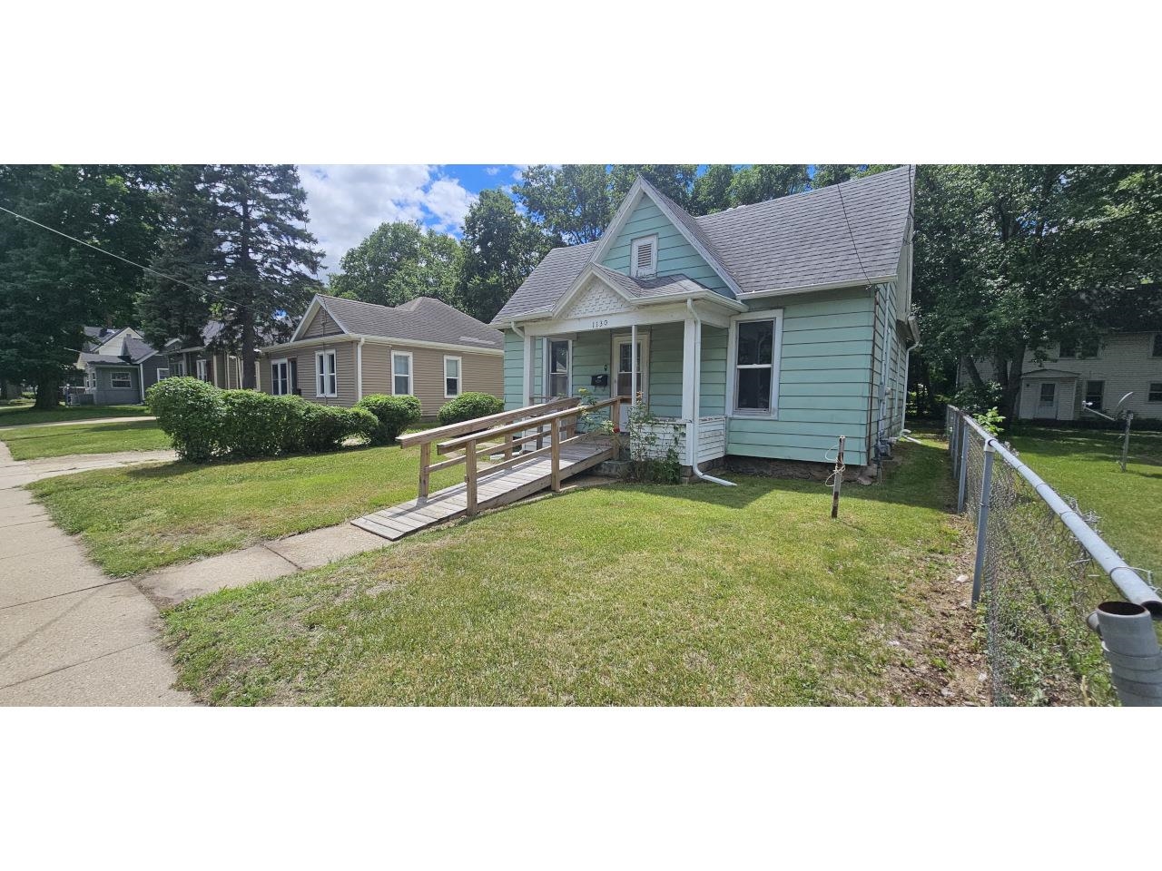 1130 6th Street Beloit, WI 53511 - Photo 1 of 25