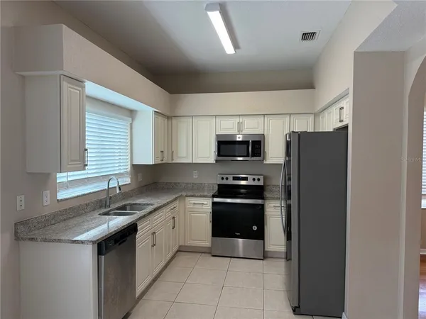 $2,400 | 1327 Flaxwood Avenue, Brandon, FL 33511