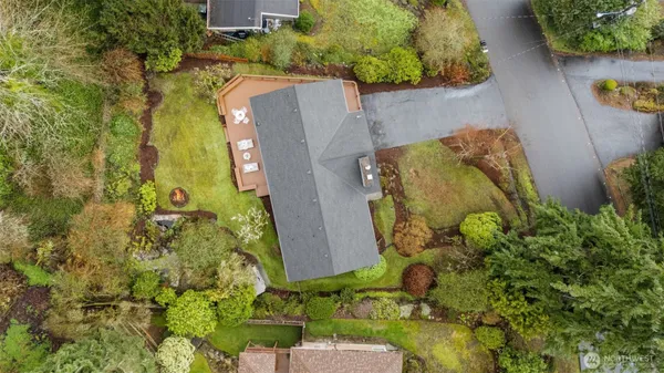 view of a house with a yard
