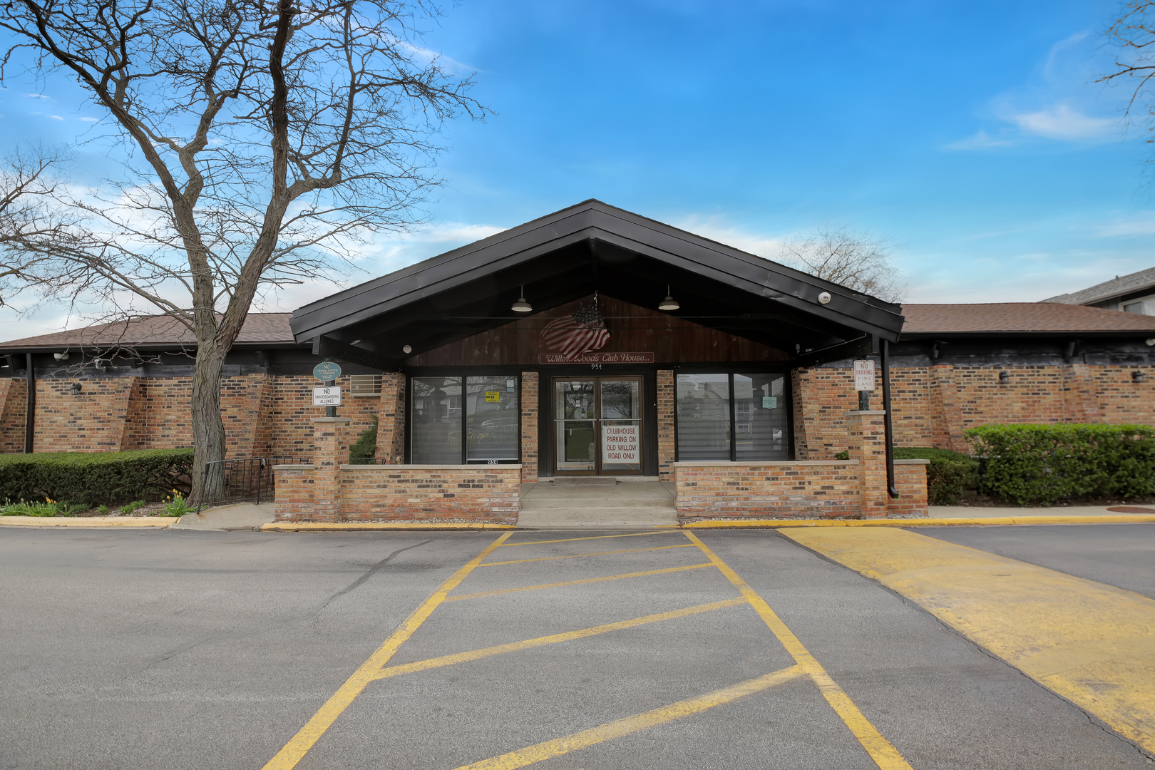 950 East Old Willow Road, Unit 102 Prospect Heights, IL 60070 - Photo 20 of 27 a view of house with a outdoor space