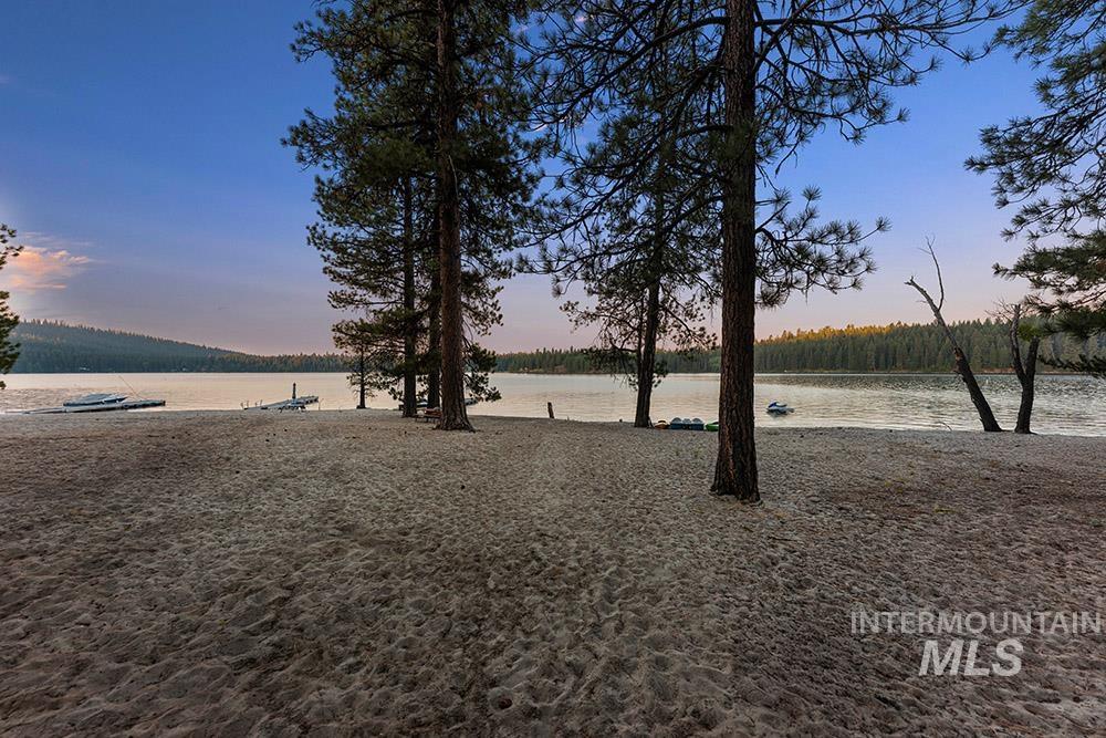 1339 Beach Way McCall, ID 83638 - Photo 7 of 12