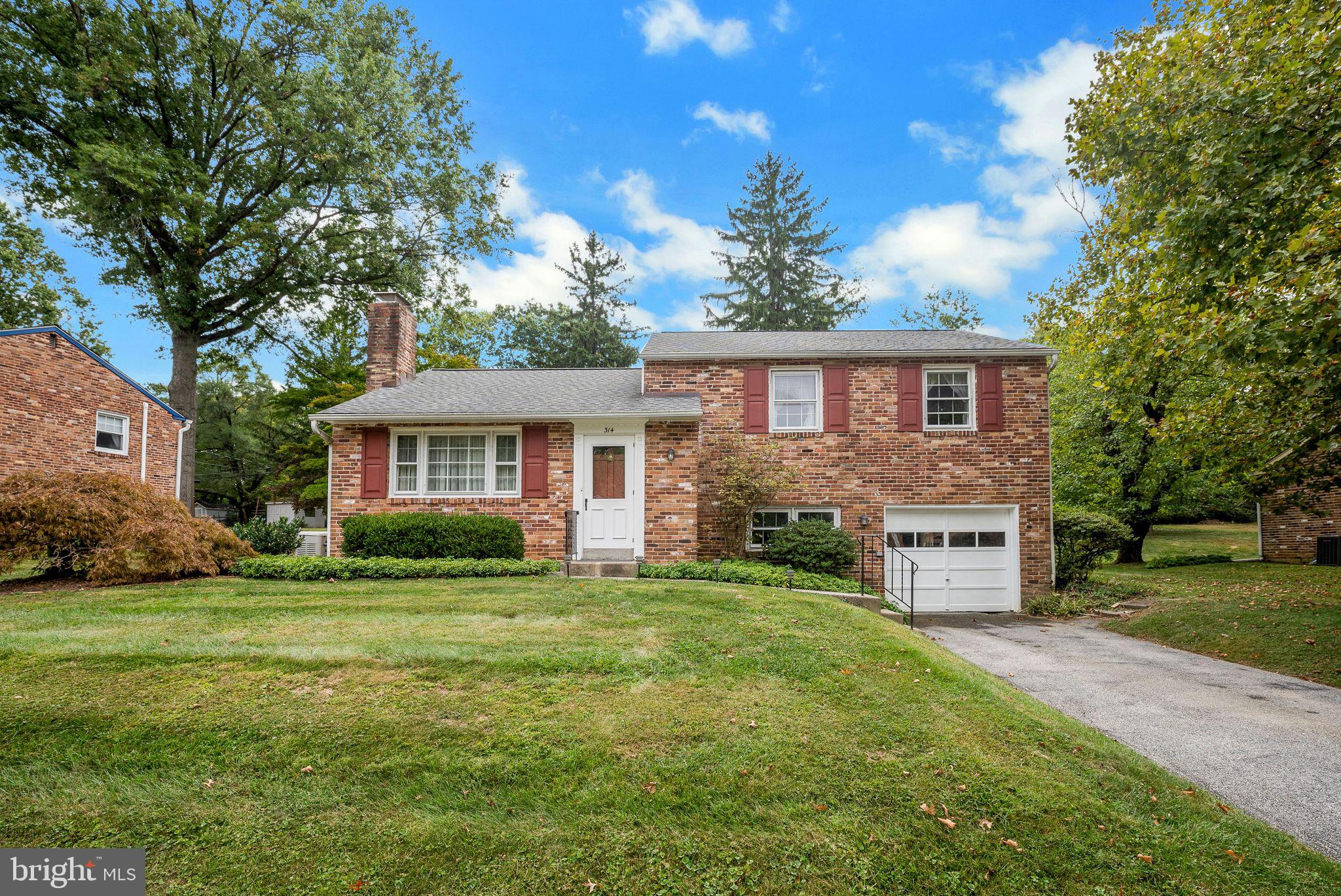 314 Spencer Road Devon, PA 19333 - Photo 2 of 37 Front