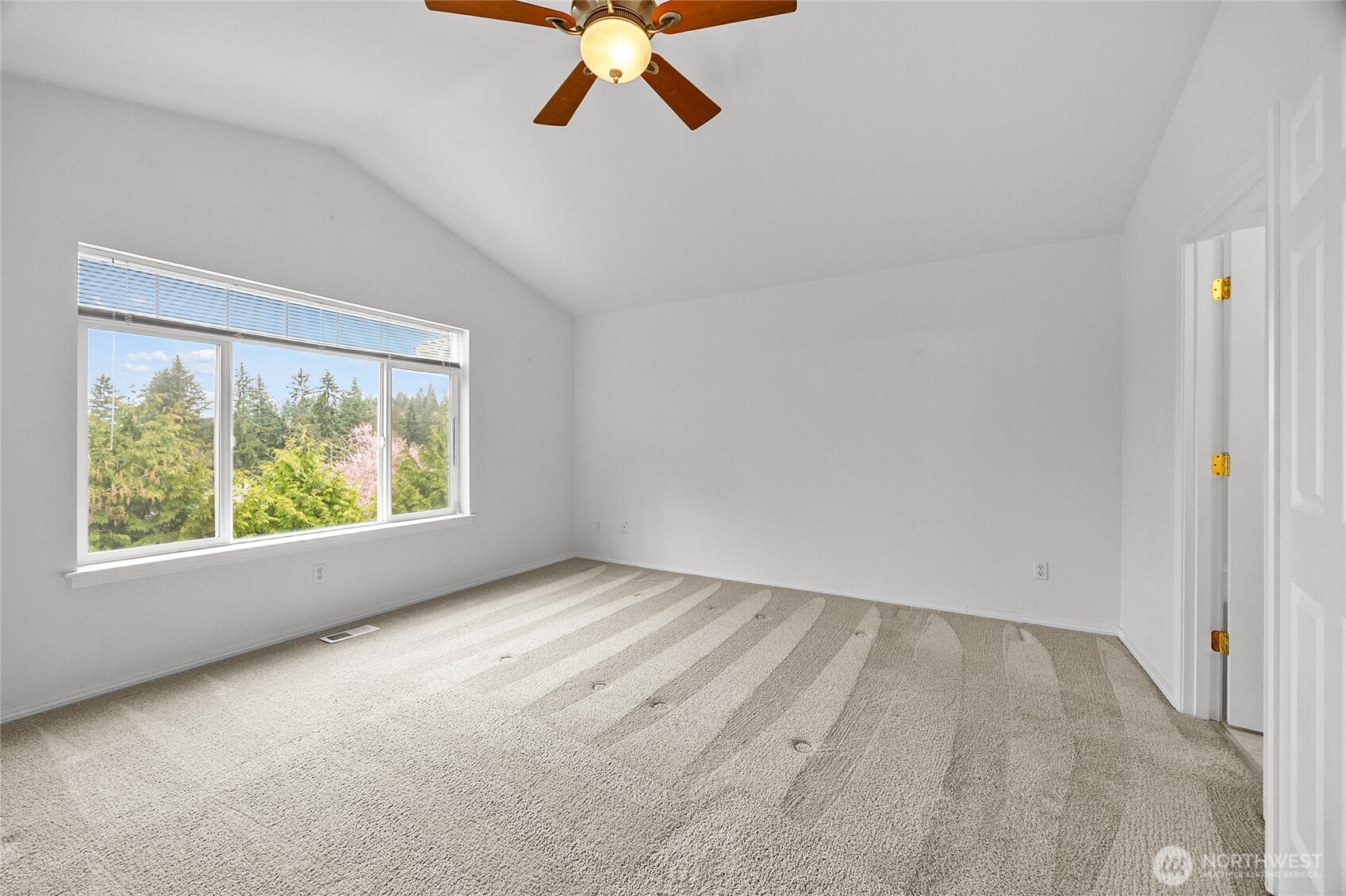 5300 Glenwood Avenue, Unit R1 Everett, WA 98203 - Photo 17 of 26