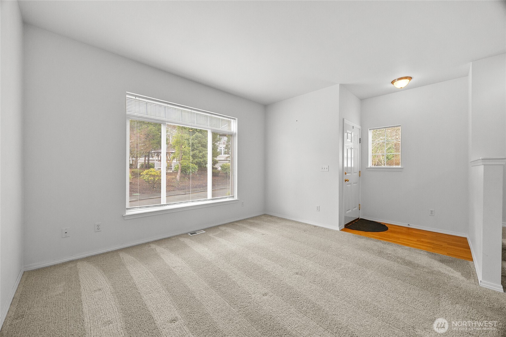 5300 Glenwood Avenue, Unit R1 Everett, WA 98203 - Photo 7 of 26
