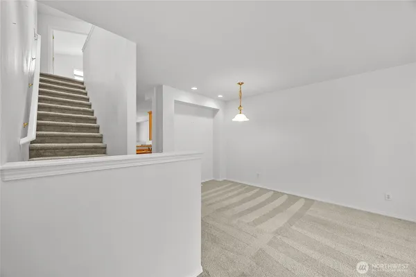 $515,000 | 5300 Glenwood Avenue, Unit R1, Everett, WA 98203