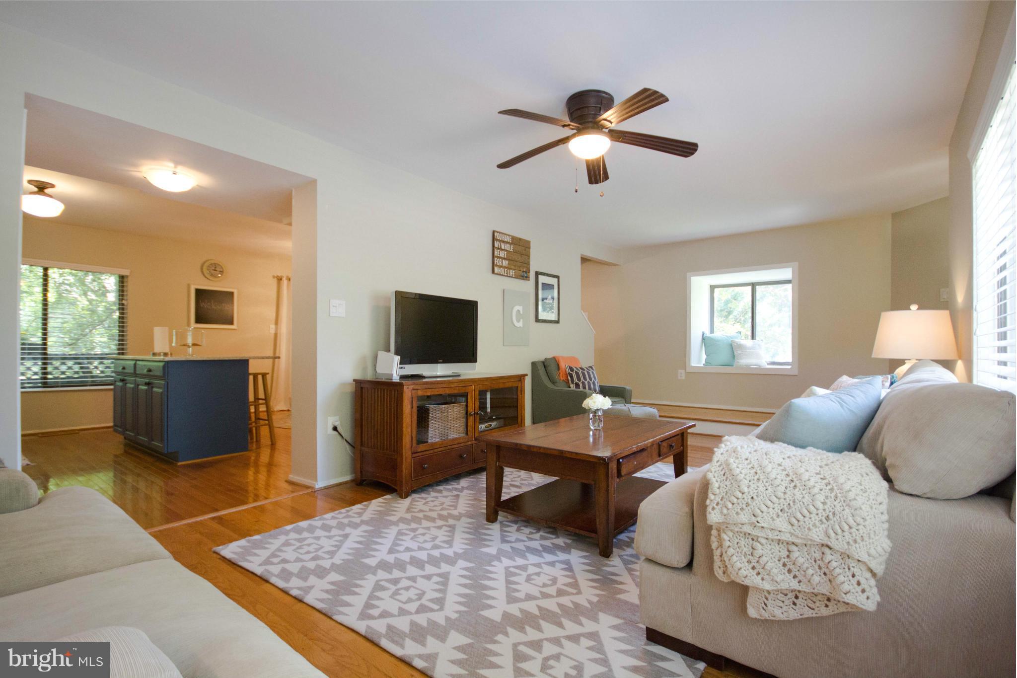 11052 Saffold Way Reston, VA 20190 - Photo 6 of 30 Living Room