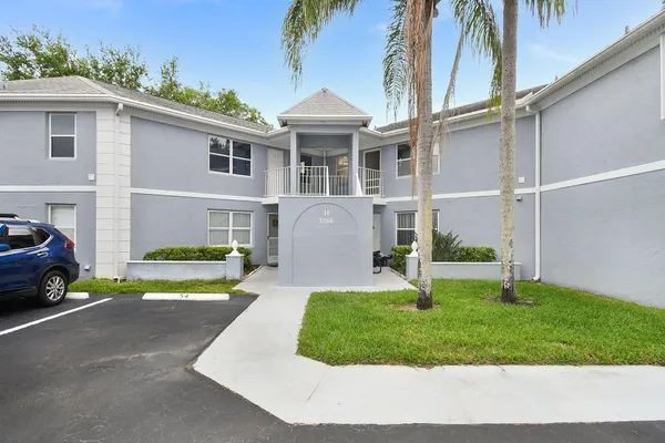 $2,300 | 3266 Southeast Aster Lane, Unit H 246, Stuart, FL 34994