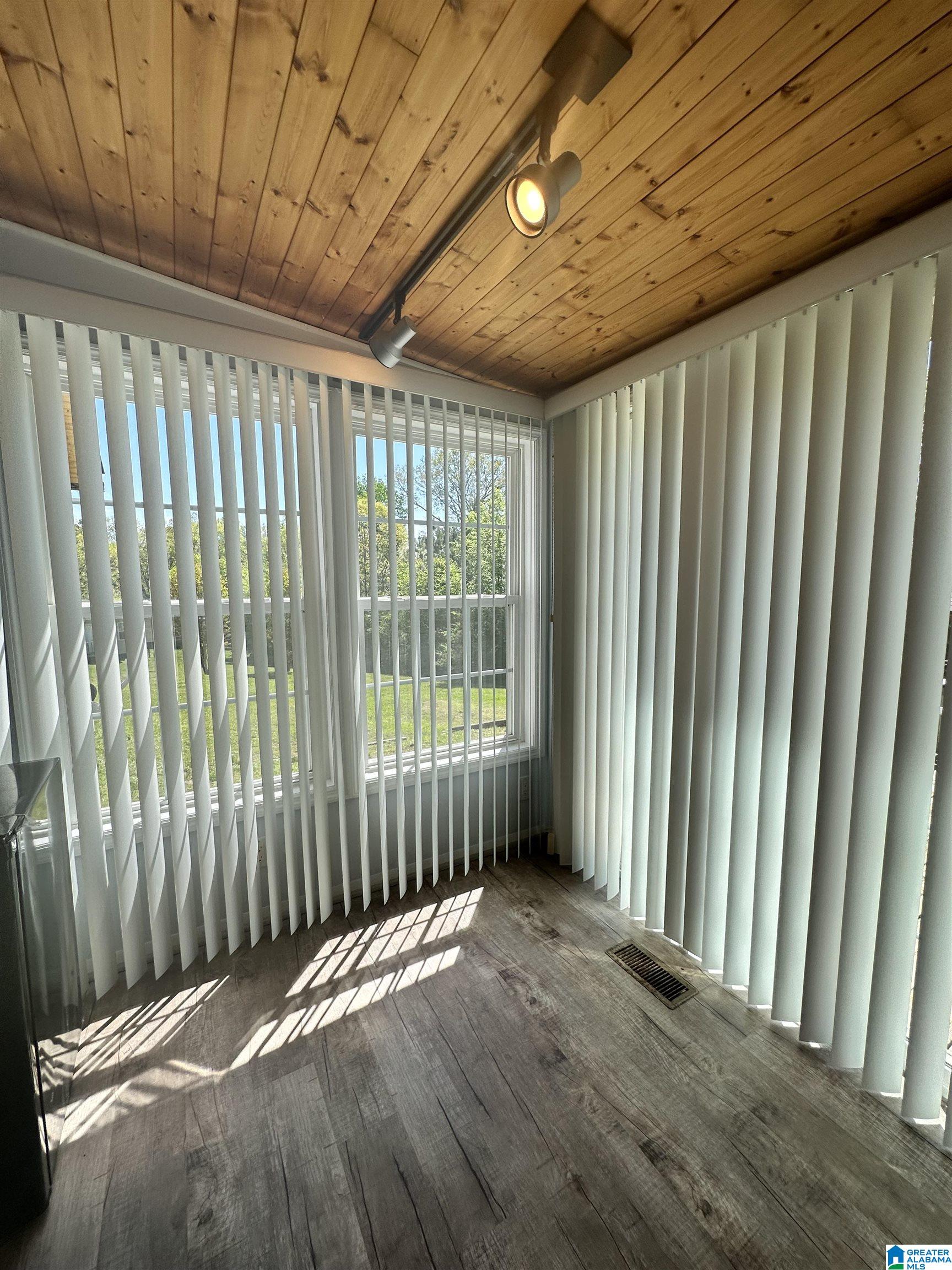 266 Mountain View Road Talladega, AL 35160 - Photo 13 of 23