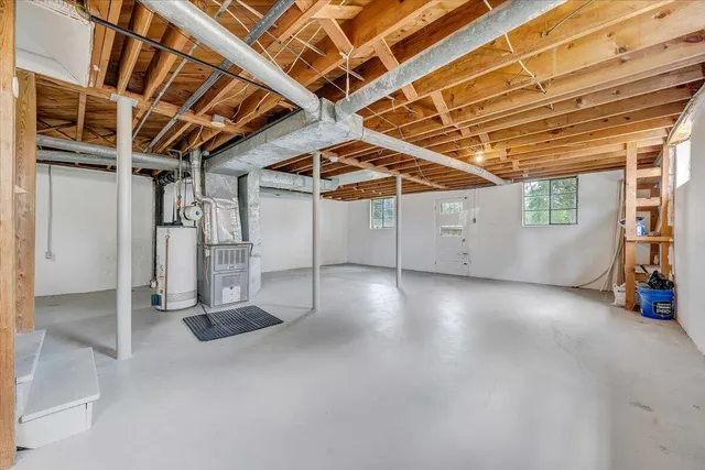 $1,750 | 714 Academy Street, Salem, VA 24153