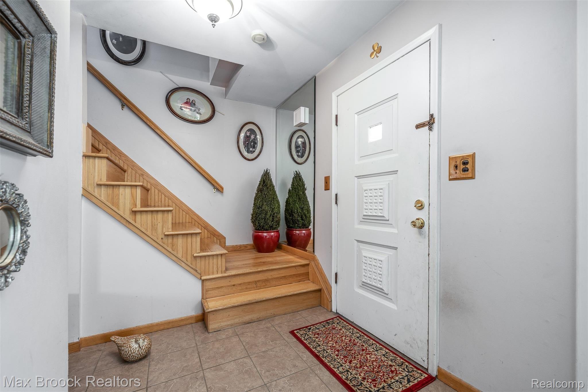 36071 Curtis Road Livonia, MI 48152 - Photo 14 of 29 2E2A9117-Edit.jpg