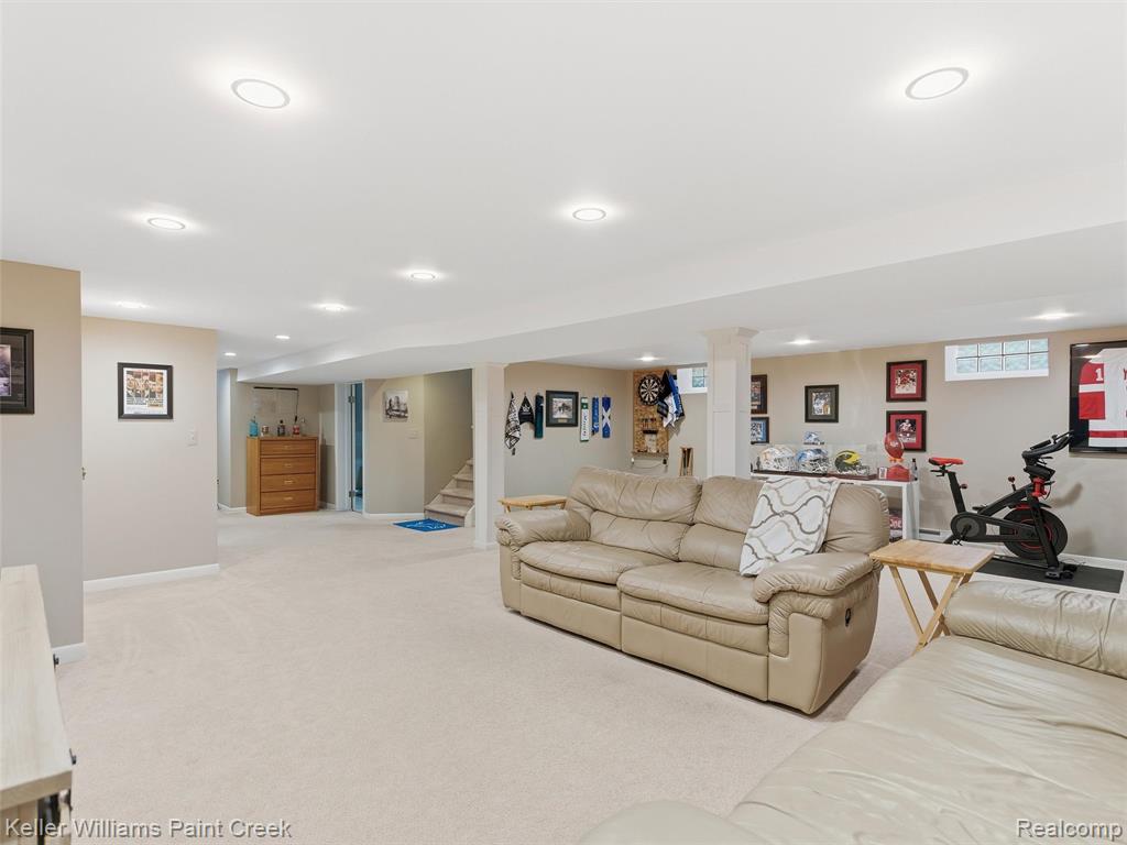 219 South Alice Avenue Rochester, MI 48307 - Photo 24 of 38