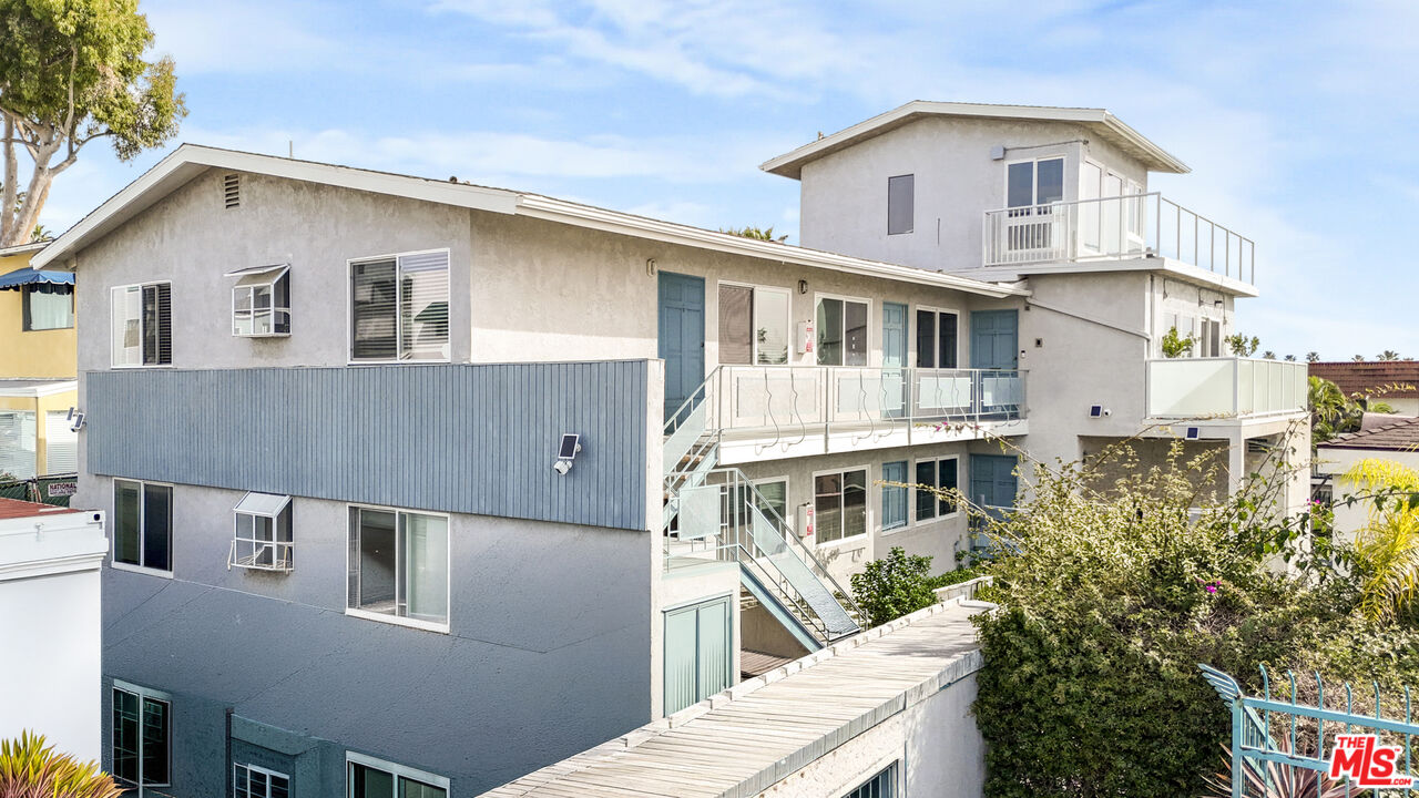 16 38th Place Long Beach, CA 90803 - Photo 2 of 50