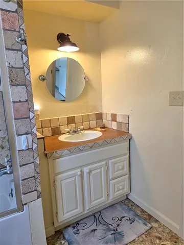 $310,000 | 2810 Cr 4350 N/a Coffeyville Ks 67337 N/a, Coffeyville, KS 67337