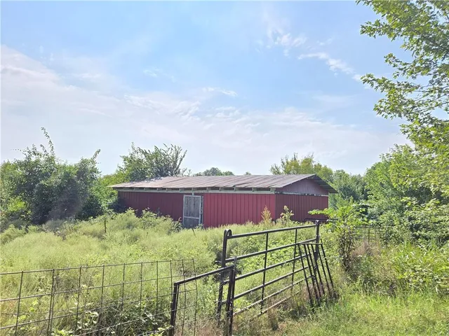$310,000 | 2810 Cr 4350 N/a Coffeyville Ks 67337 N/a, Coffeyville, KS 67337