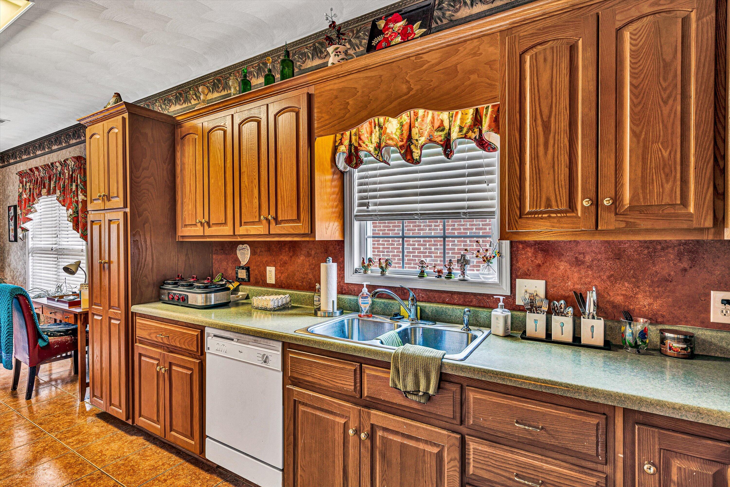 1970 Millbridge Road Salem, VA 24153 - Photo 8 of 25 08-SGM-06949
