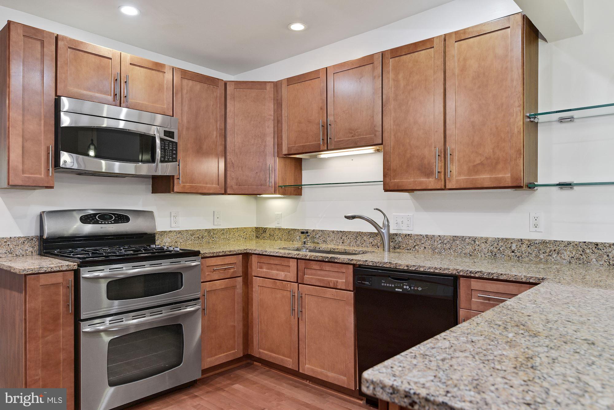 717 Roxboro Road Rockville, MD 20850 - Photo 3 of 62 Tons of cabinet space