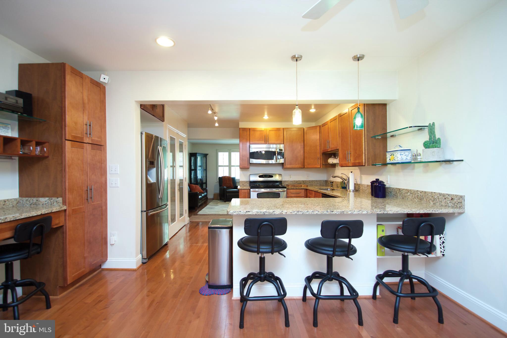 717 Roxboro Road Rockville, MD 20850 - Photo 9 of 62 Spacious breakfast bar