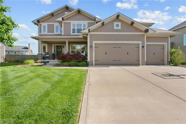 $599,000 | 1533 Southwest 41st Street, Lee's Summit, MO 64082