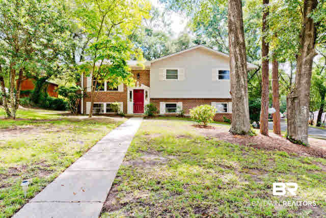 108 Spring Drive Fairhope, AL 36532 - Photo 2 of 24 Front from Street