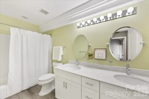 $500,000 | 1674 Huntmoor Drive, Rock Hill, SC 29732