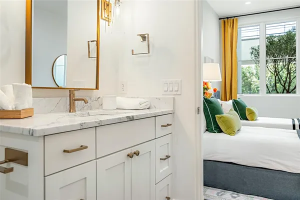 $2,190,000 | 350 North O Connor Ridge Boulevard, Unit 21, Irving, TX 75038