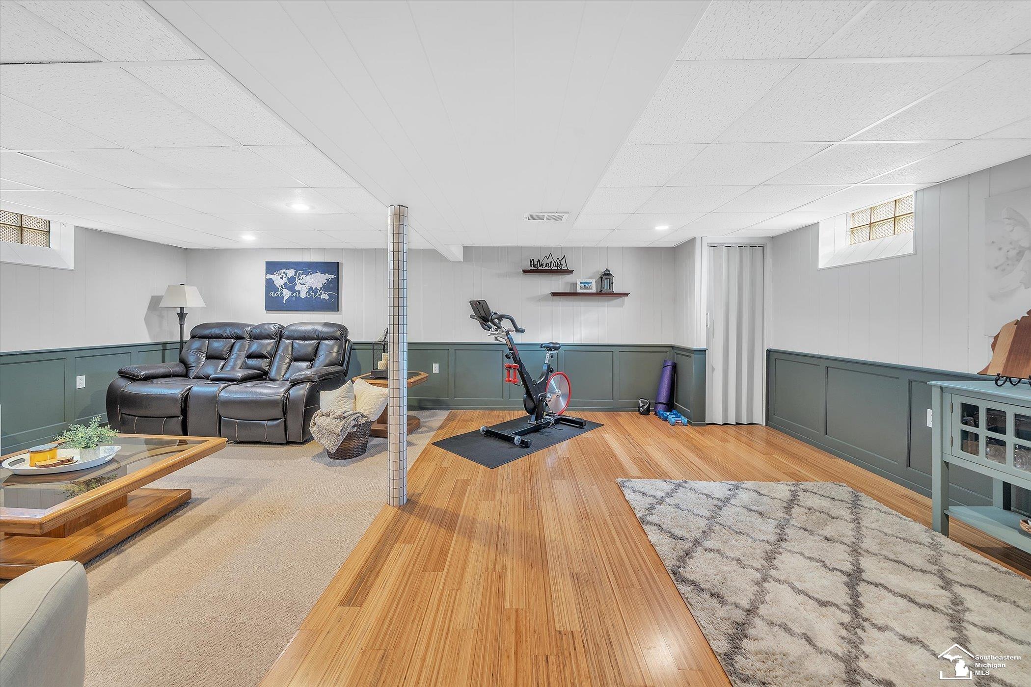 14921 Wick Road Allen Park, MI 48101 - Photo 27 of 41